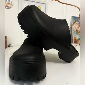 Wild Fable from Target platform mule clog size 8.5 w US